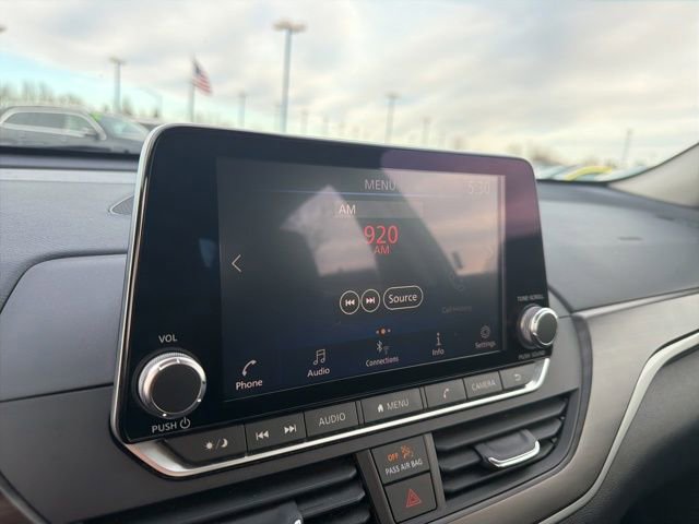 Used 2024 Nissan Altima 2.5 SV image 32