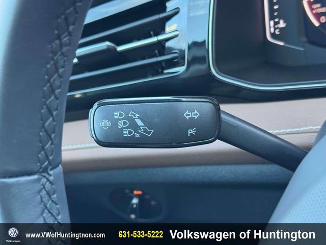 Certified 2025 Volkswagen Jetta SEL image 22