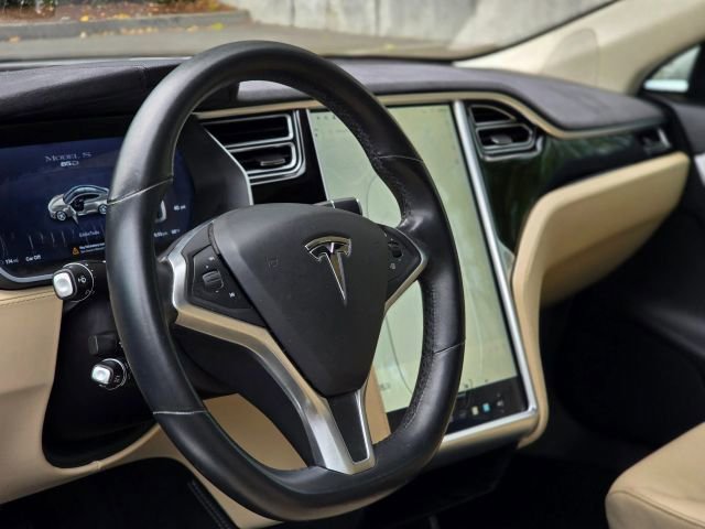 Used 2015 Tesla Model S 85D image 12