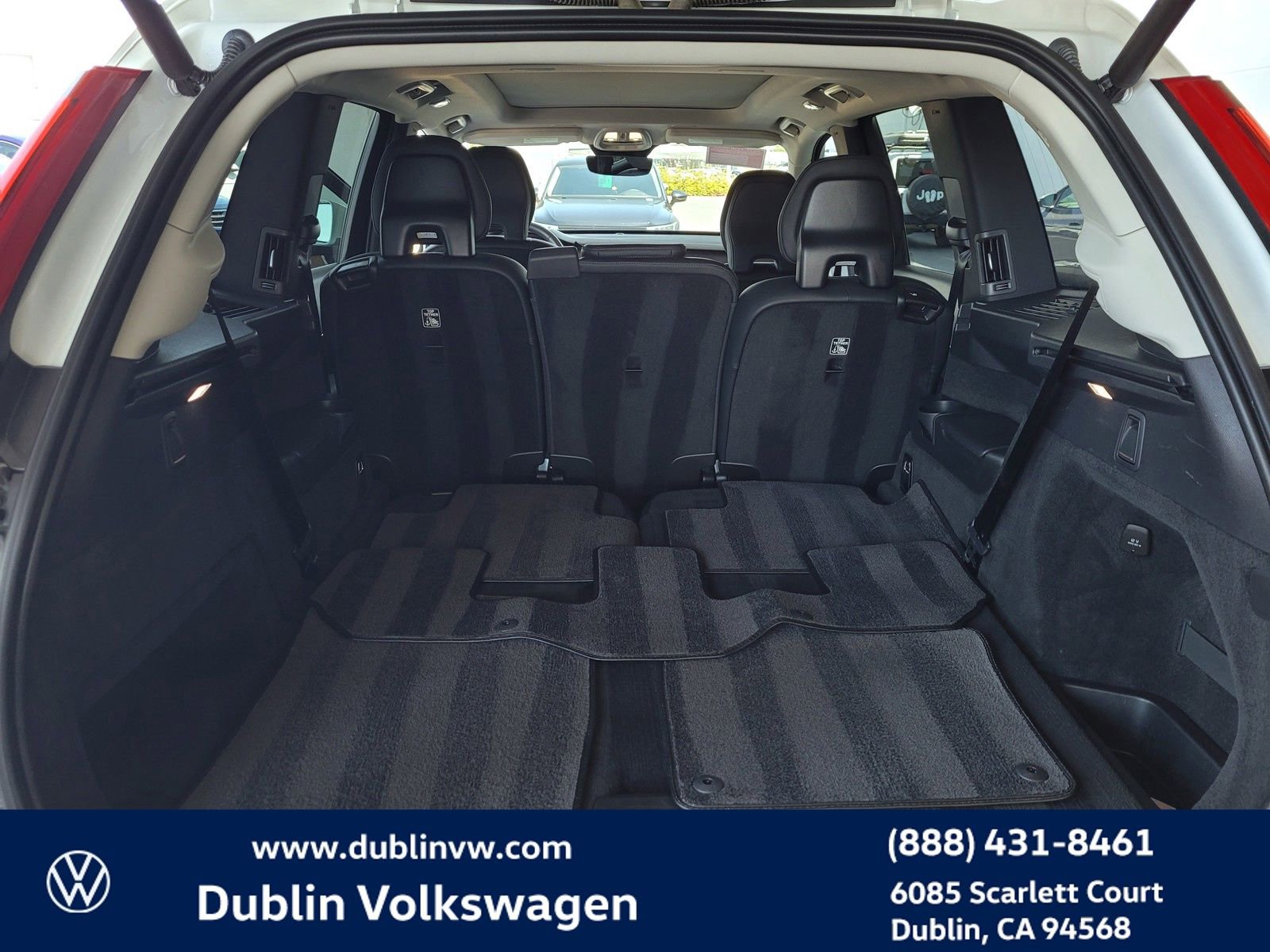 Used 2023 Volvo XC90 T8 Plus image 24