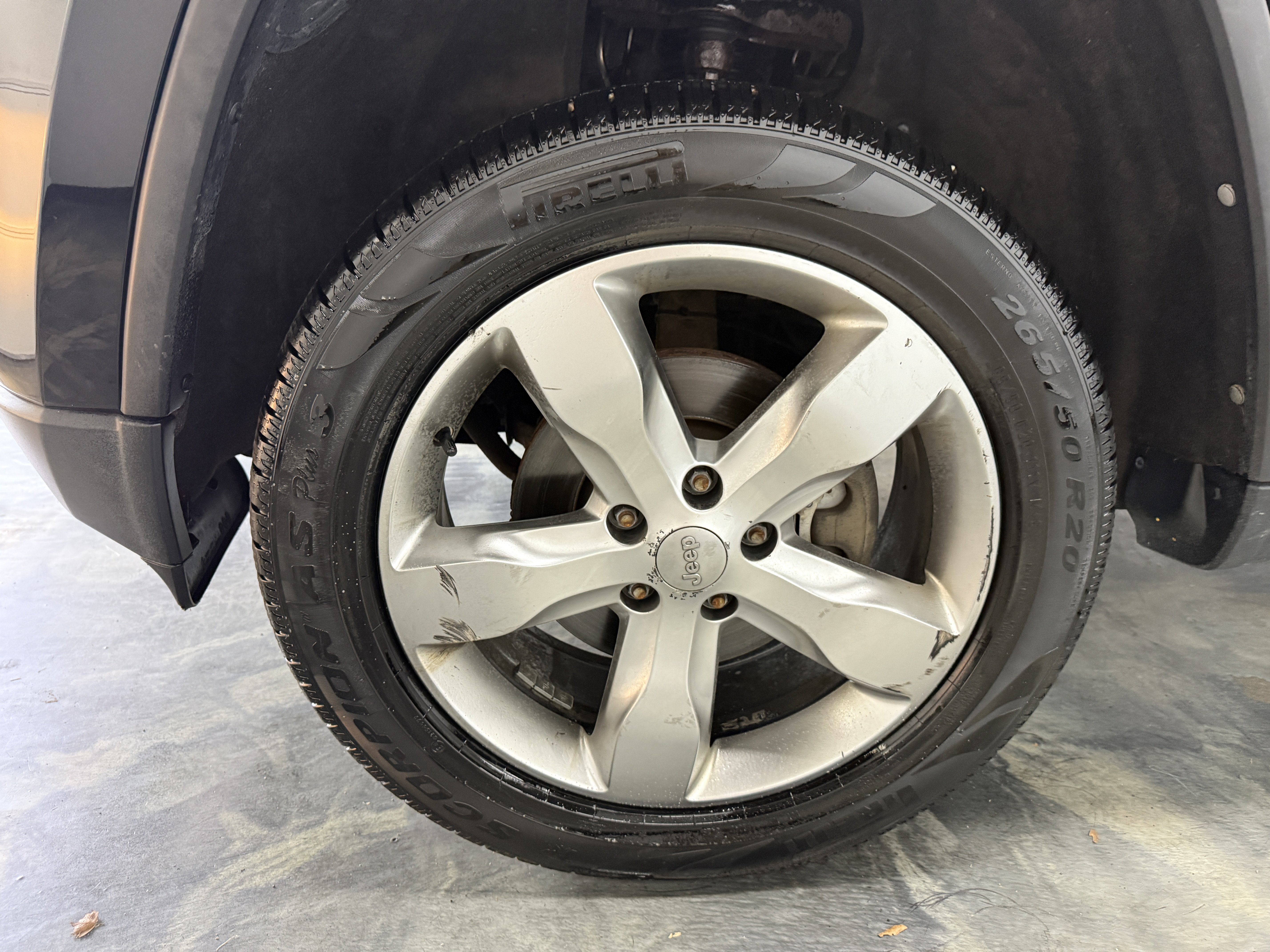Used 2012 Jeep Grand Cherokee Overland AWD/4WD image 23