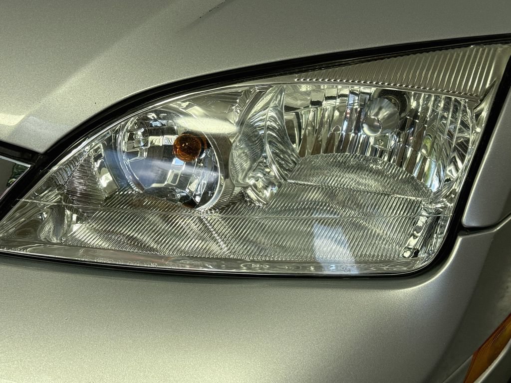 Used 2007 Ford Focus S FWD image 34