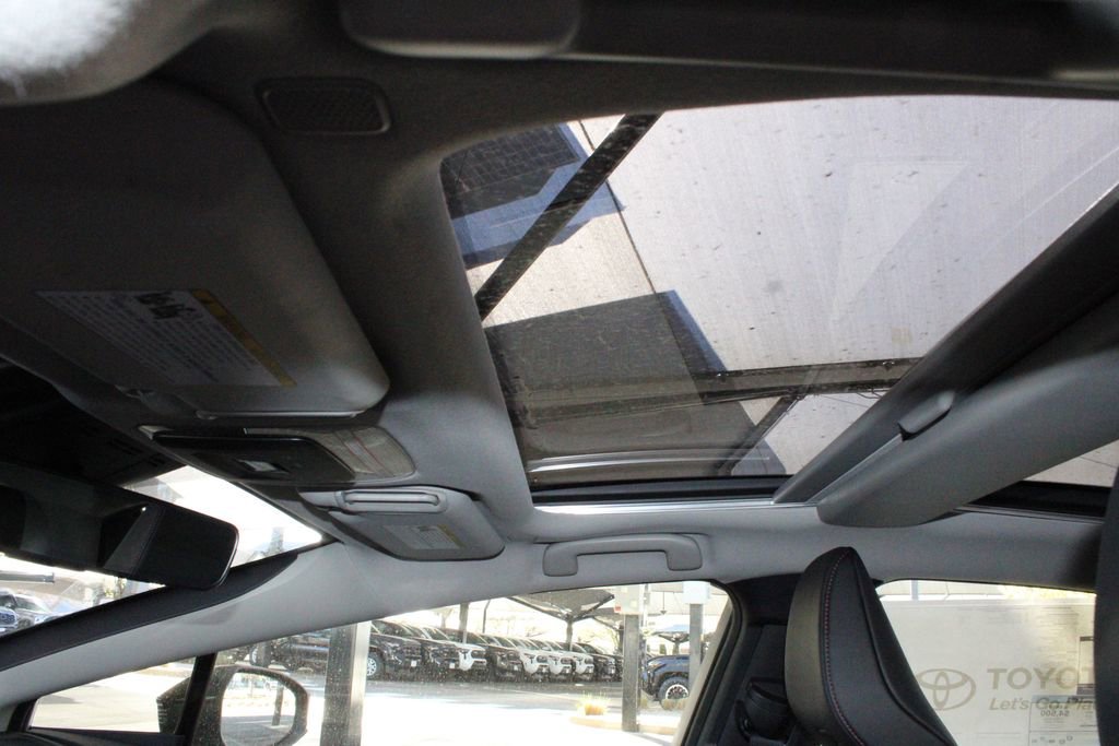 New 2026 Toyota Prius Plug-In Hybrid FWD image 32