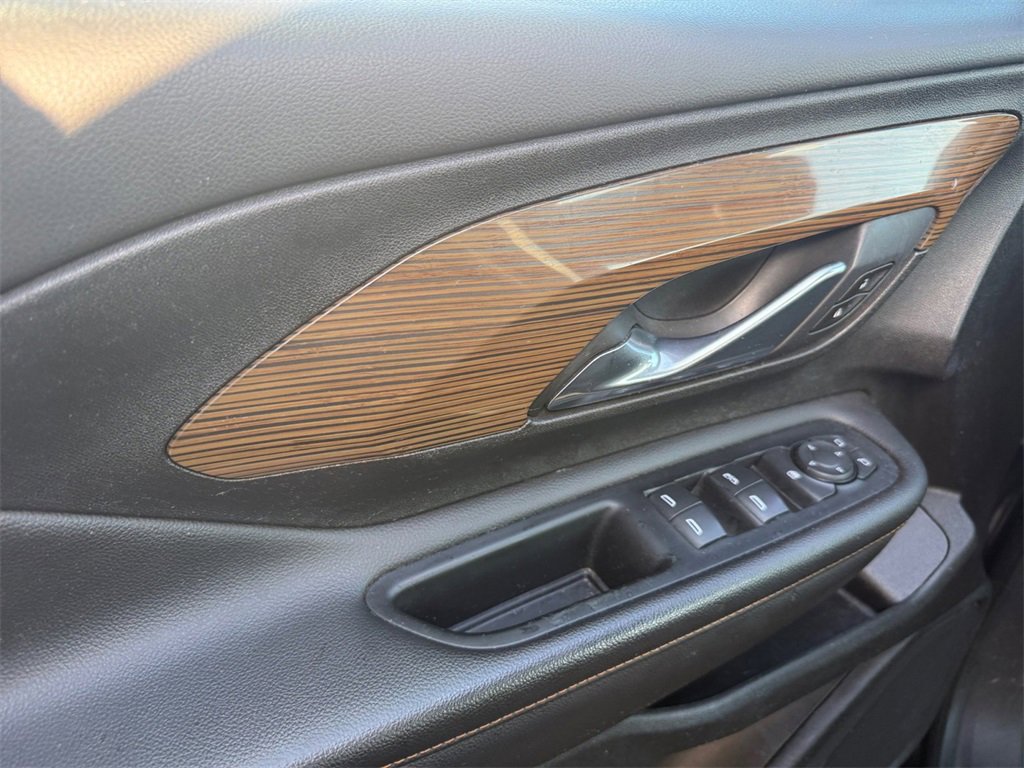 Used 2019 GMC Terrain SLE w/ Driver Convenience Package image 14