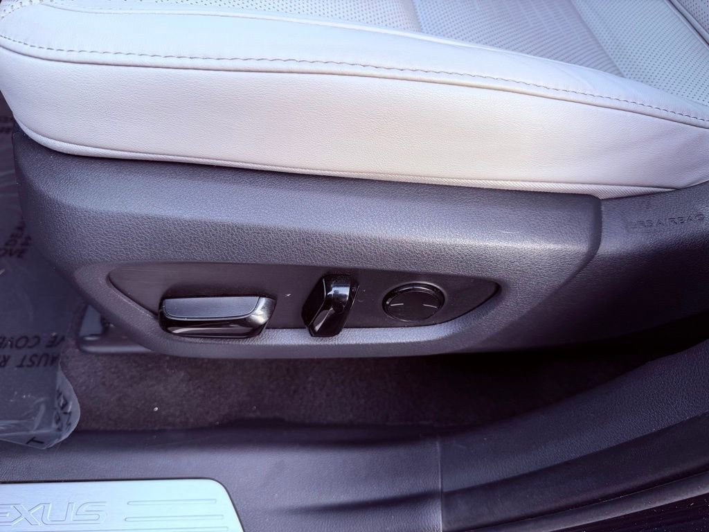 Used 2024 Lexus TX 350 350 Premium TECH&CONV. PKG/PAN image 21