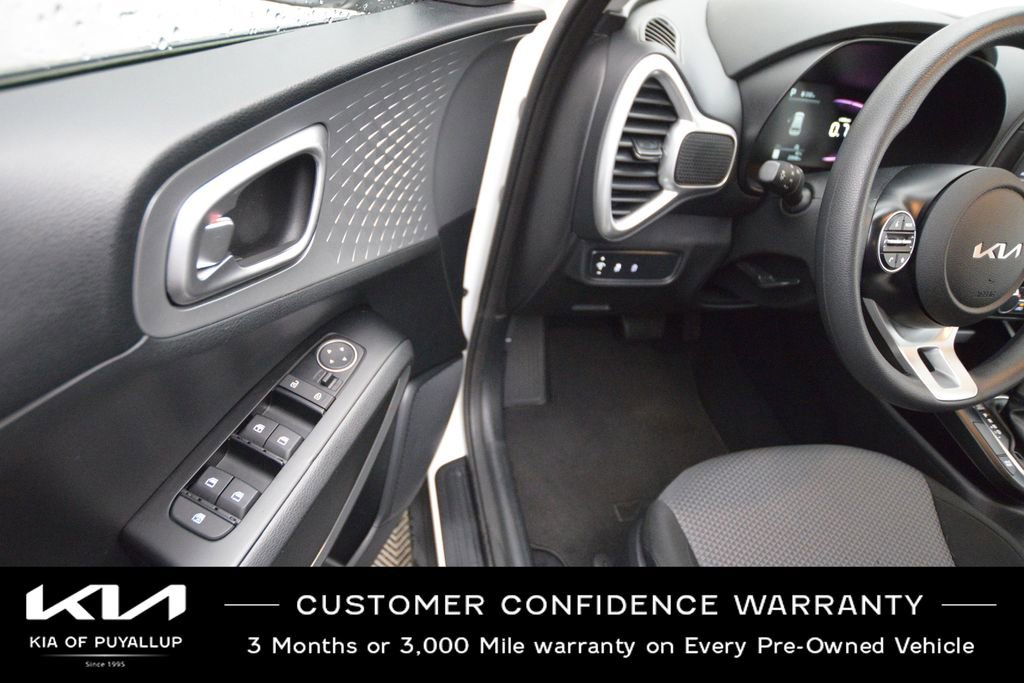 Certified 2024 Kia Soul LX w/ Option Group 015 image 27