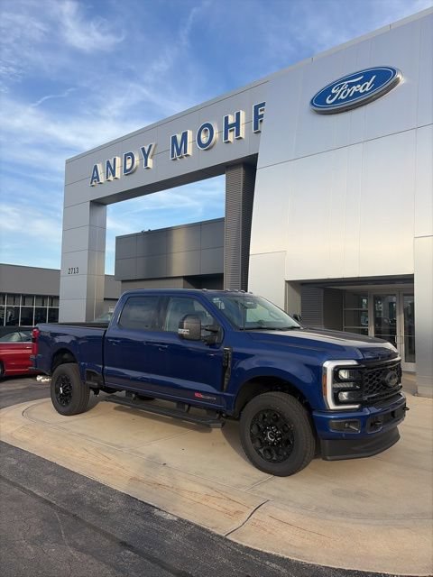 New 2026 Ford F350 Lariat w/ Black Appearance Package