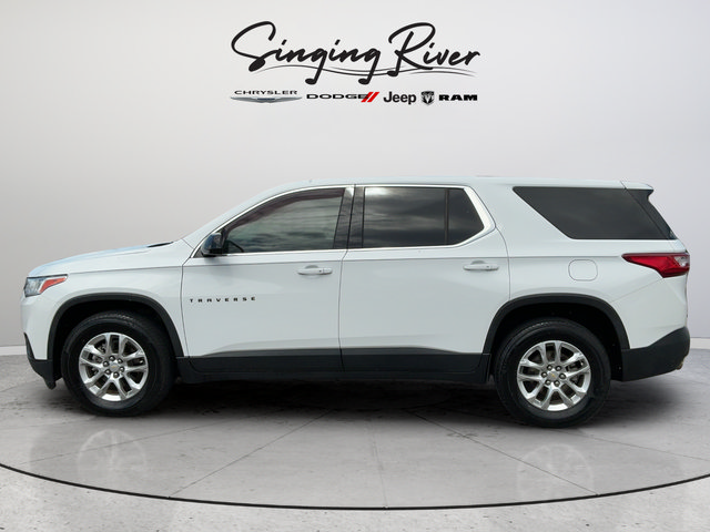Used 2020 Chevrolet Traverse LS w/ LPO, Blackout Package FWD image 4