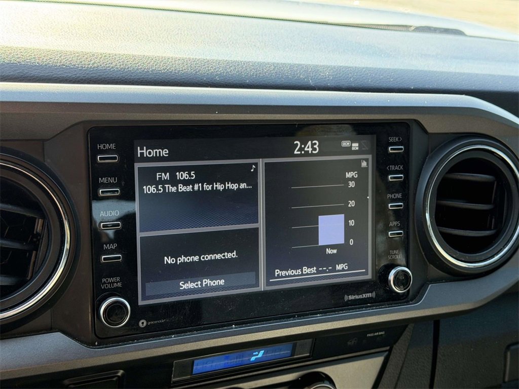 Used 2021 Toyota Tacoma TRD Off-Road image 3