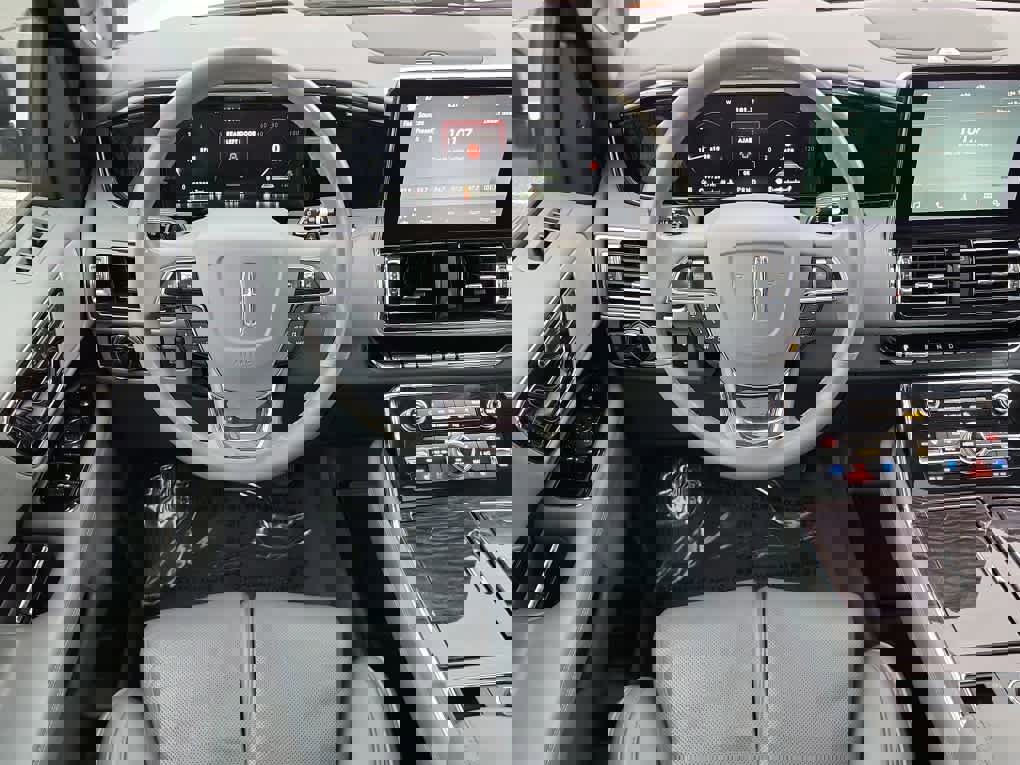 Used 2019 Lincoln Navigator Reserve w/ Cargo Package image 11