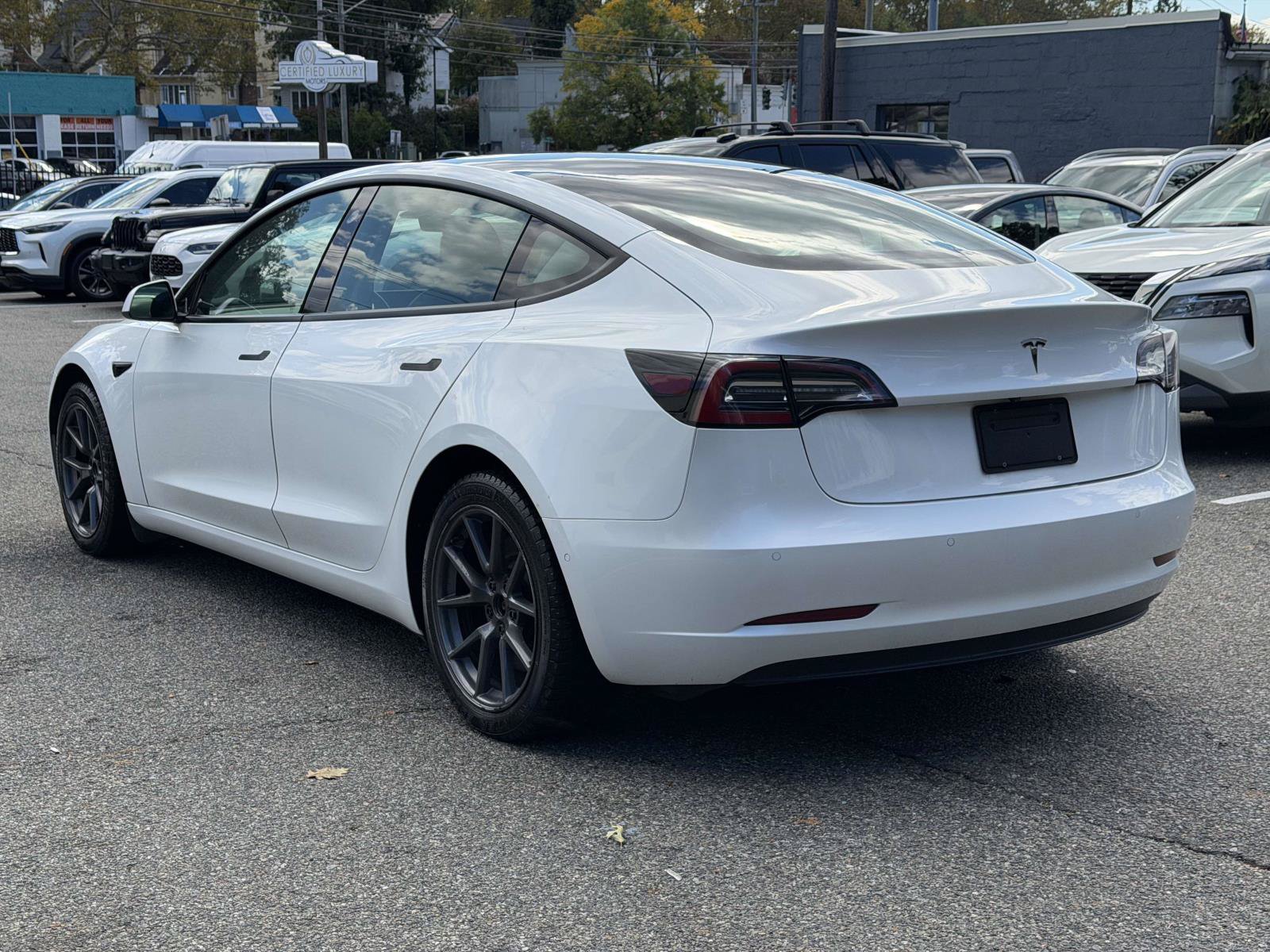 Used 2021 Tesla Model 3 Standard Range RWD image 4