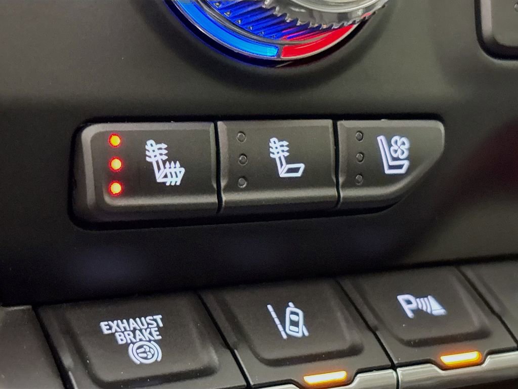 Used 2021 GMC Sierra 2500 AT4 w/ AT4 Premium Plus Package image 24