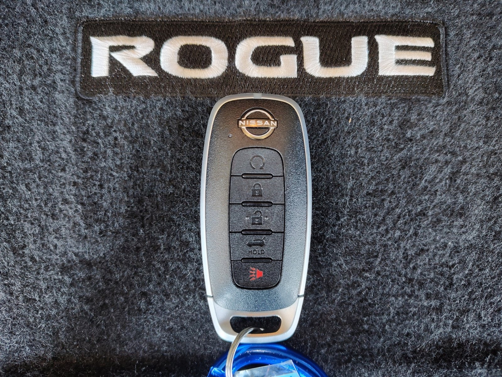 Certified 2024 Nissan Rogue SV FWD image 29