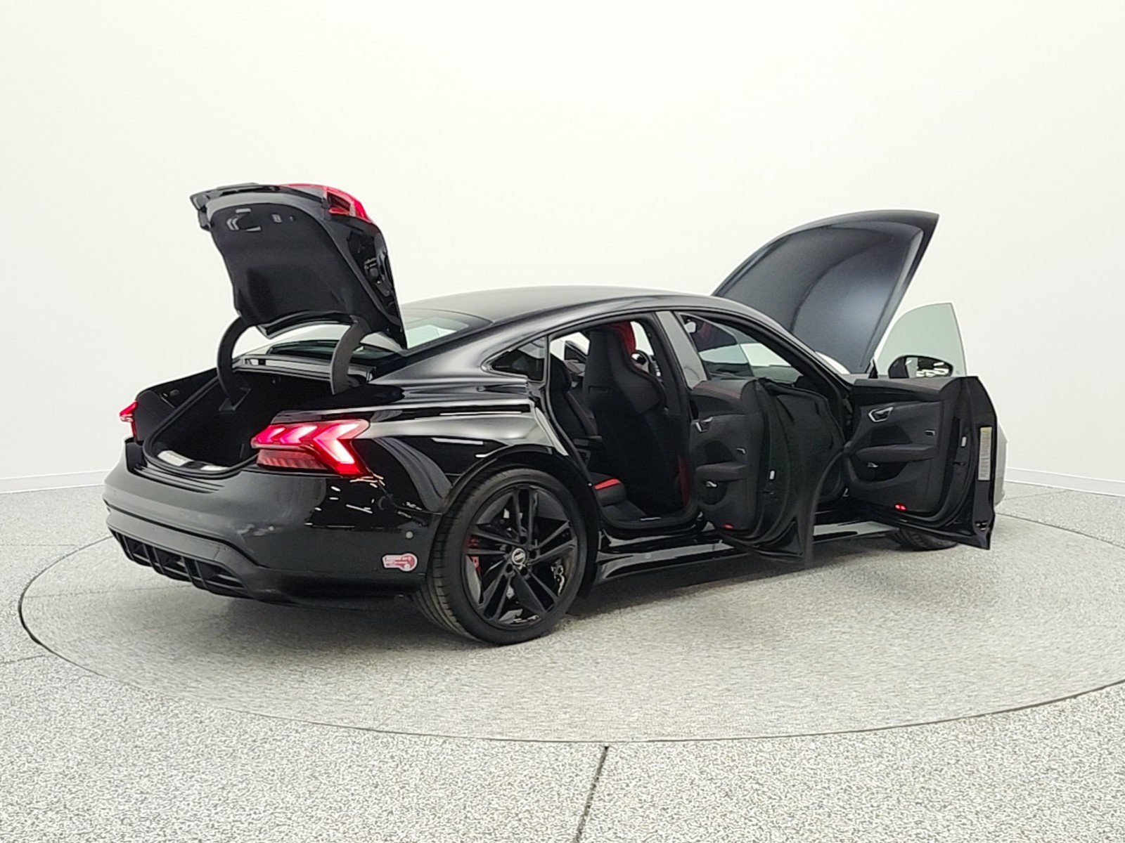 Used 2023 Audi RS e-tron GT image 11