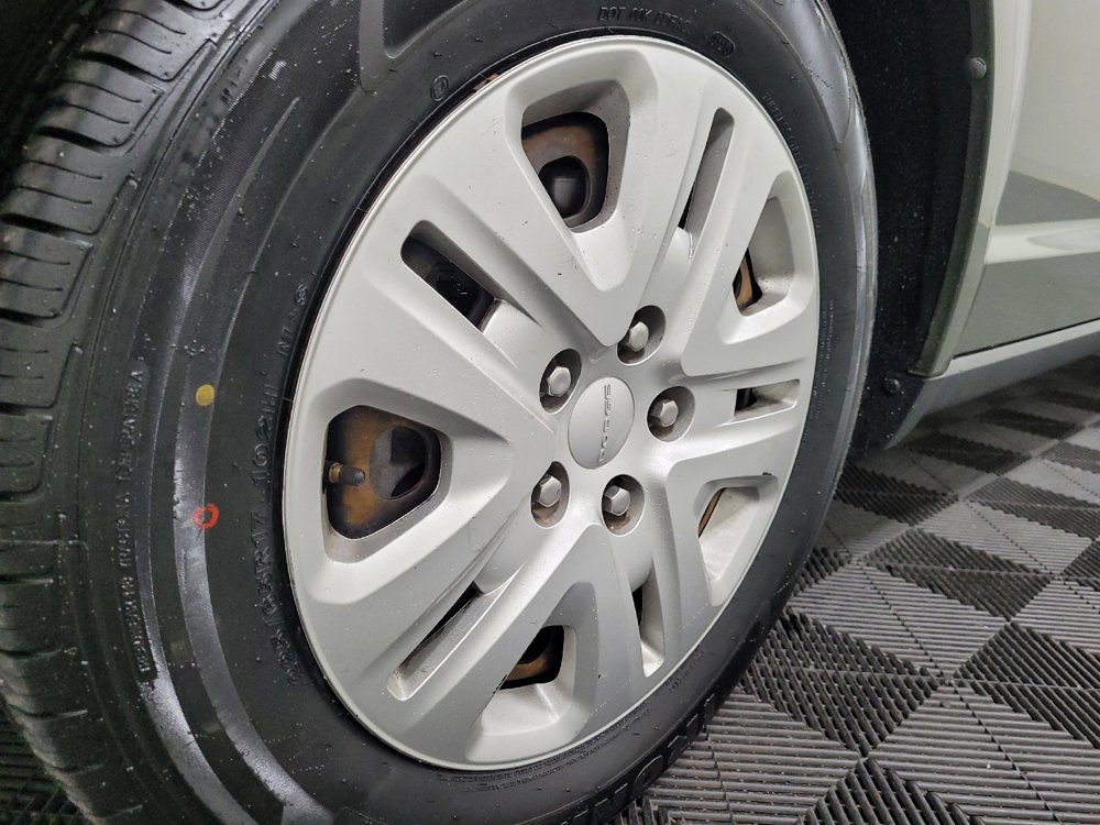 Used 2019 Dodge Journey SE FWD image 31