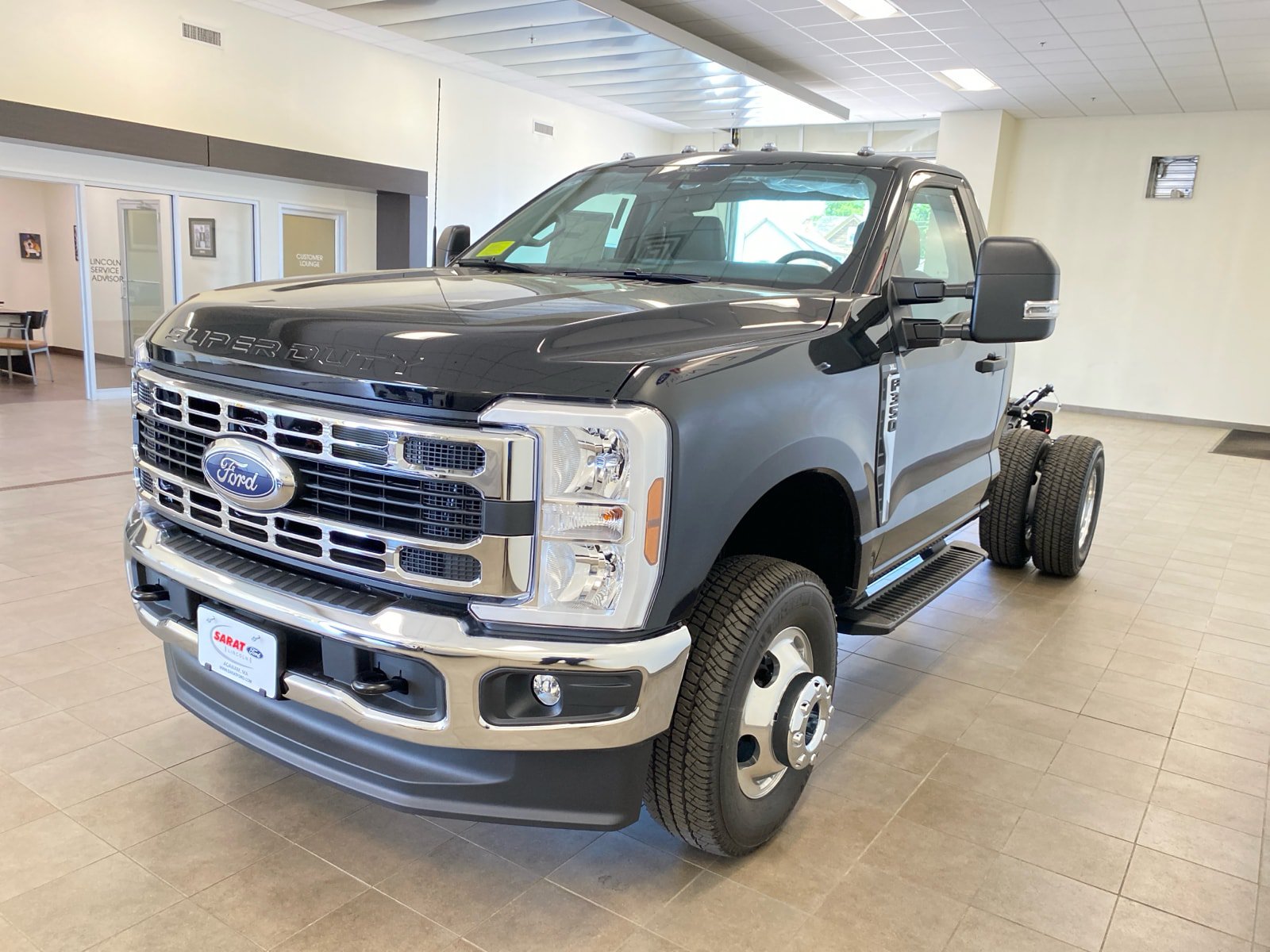 New 2026 Ford F350 XL w/ XL Chrome Package AWD/4WD image 4