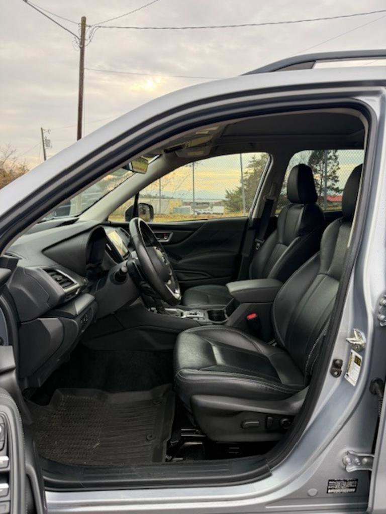 Used 2021 Subaru Forester Limited image 8
