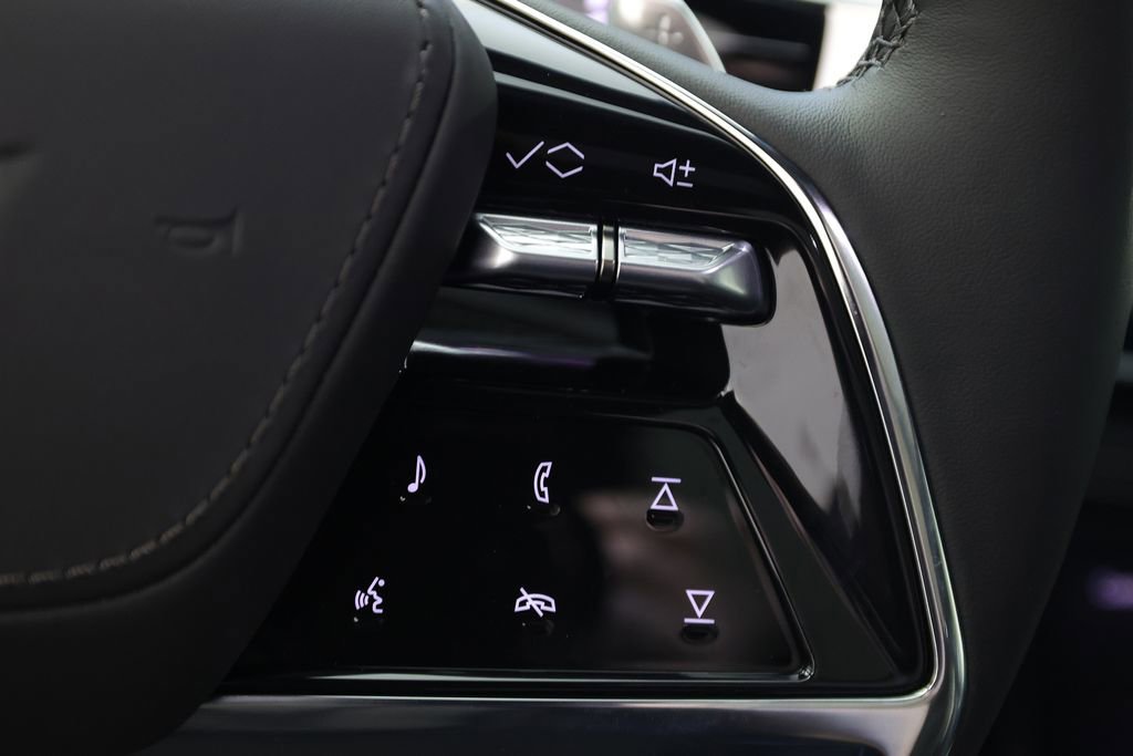 Used 2026 Cadillac Escalade Platinum Sport w/ LPO, ONYX Package AWD/4WD image 26