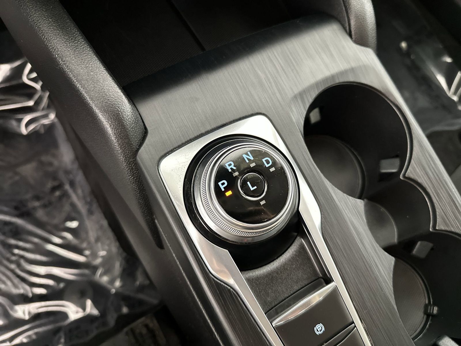 Used 2020 Ford Escape SE image 20