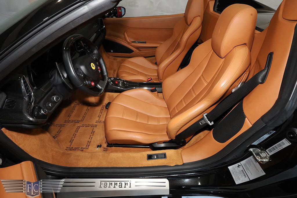 Used 2013 Ferrari 458 Spider RWD image 17