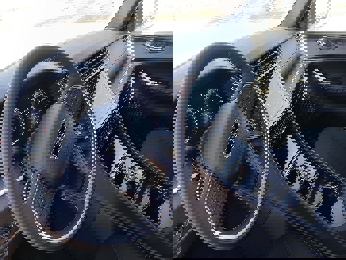 New 2025 Jeep Grand Cherokee L Laredo w/ Luxury Tech Group I image 19