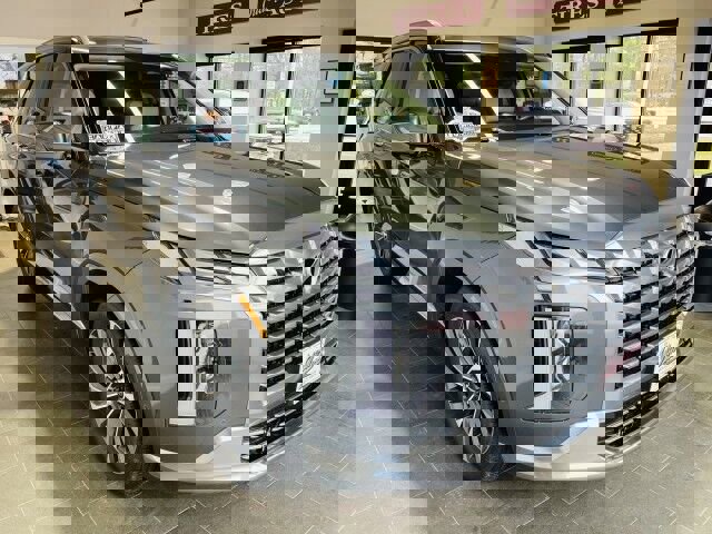 Used 2025 Hyundai Palisade Calligraphy image 4