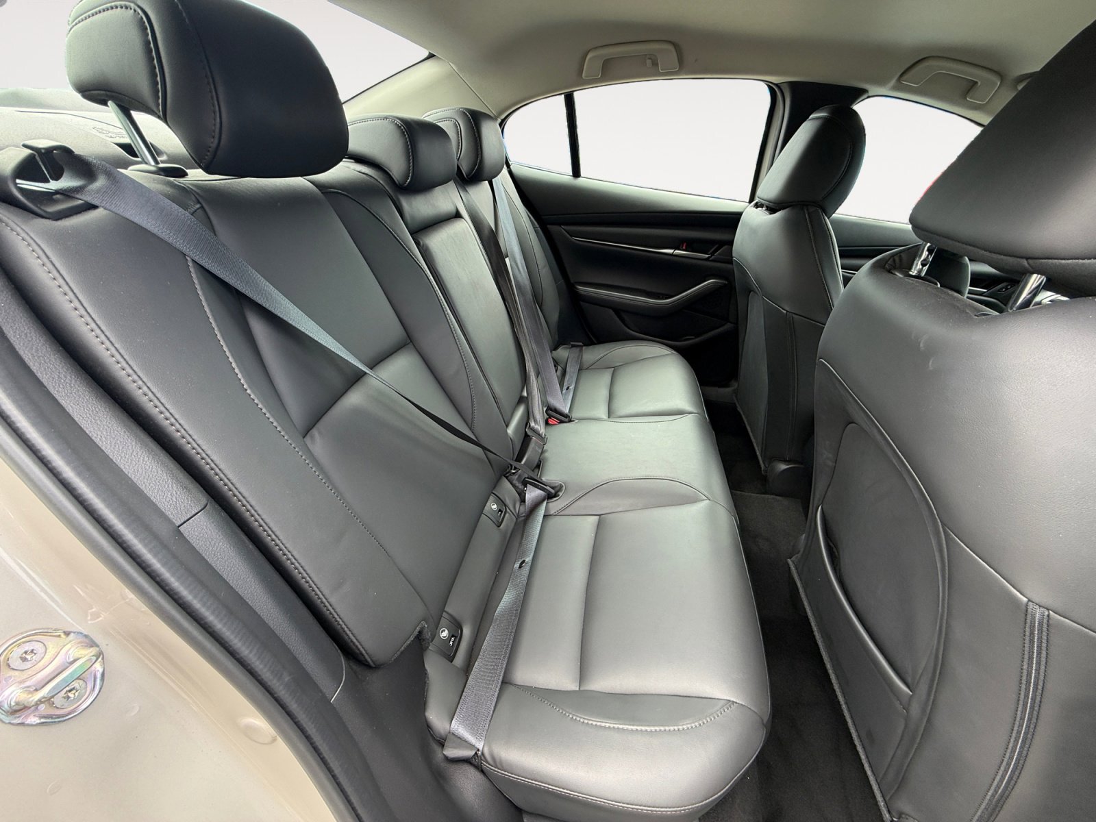 Used 2023 MAZDA MAZDA3 s FWD image 18