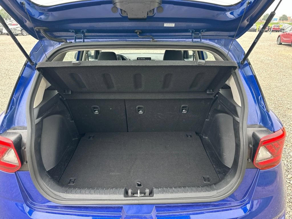 Used 2025 Hyundai Venue SEL FWD image 9