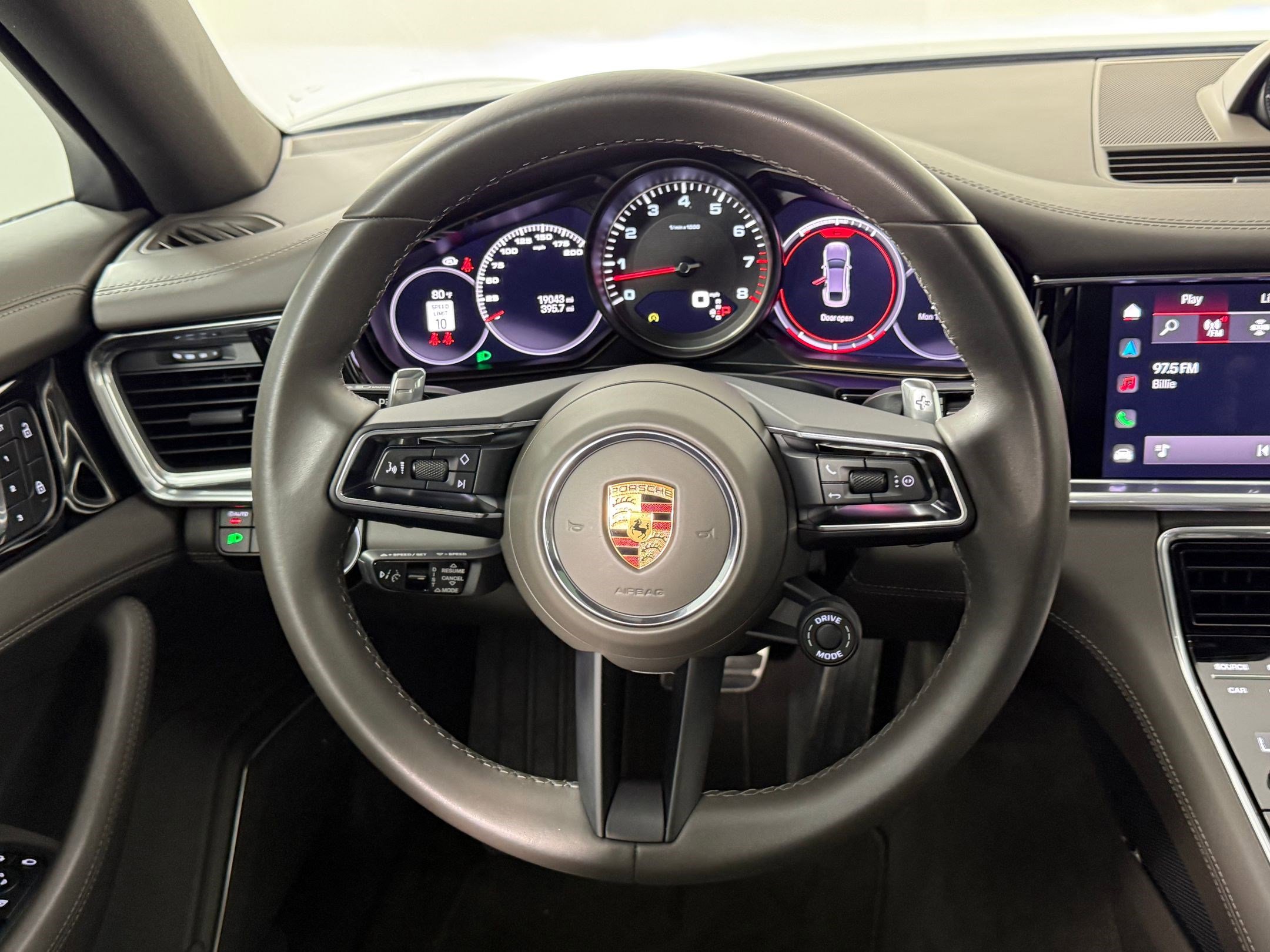 Used 2023 Porsche Panamera 4S image 21