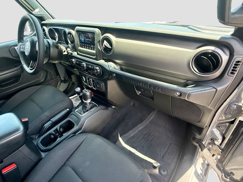 Used 2023 Jeep Wrangler Unlimited AWD/4WD image 34