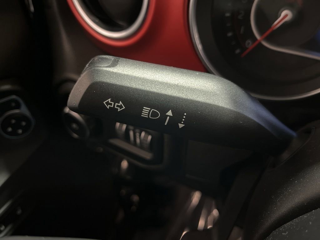 Used 2018 Jeep Wrangler Rubicon AWD/4WD image 20