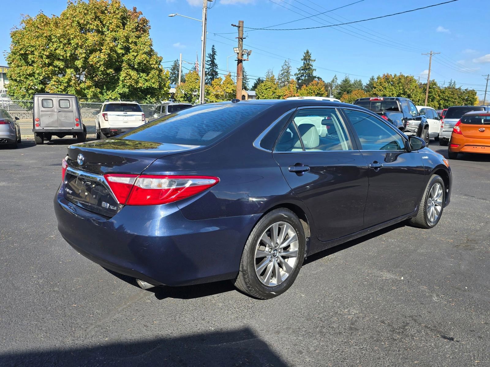 Used 2016 Toyota Camry XLE FWD image 5