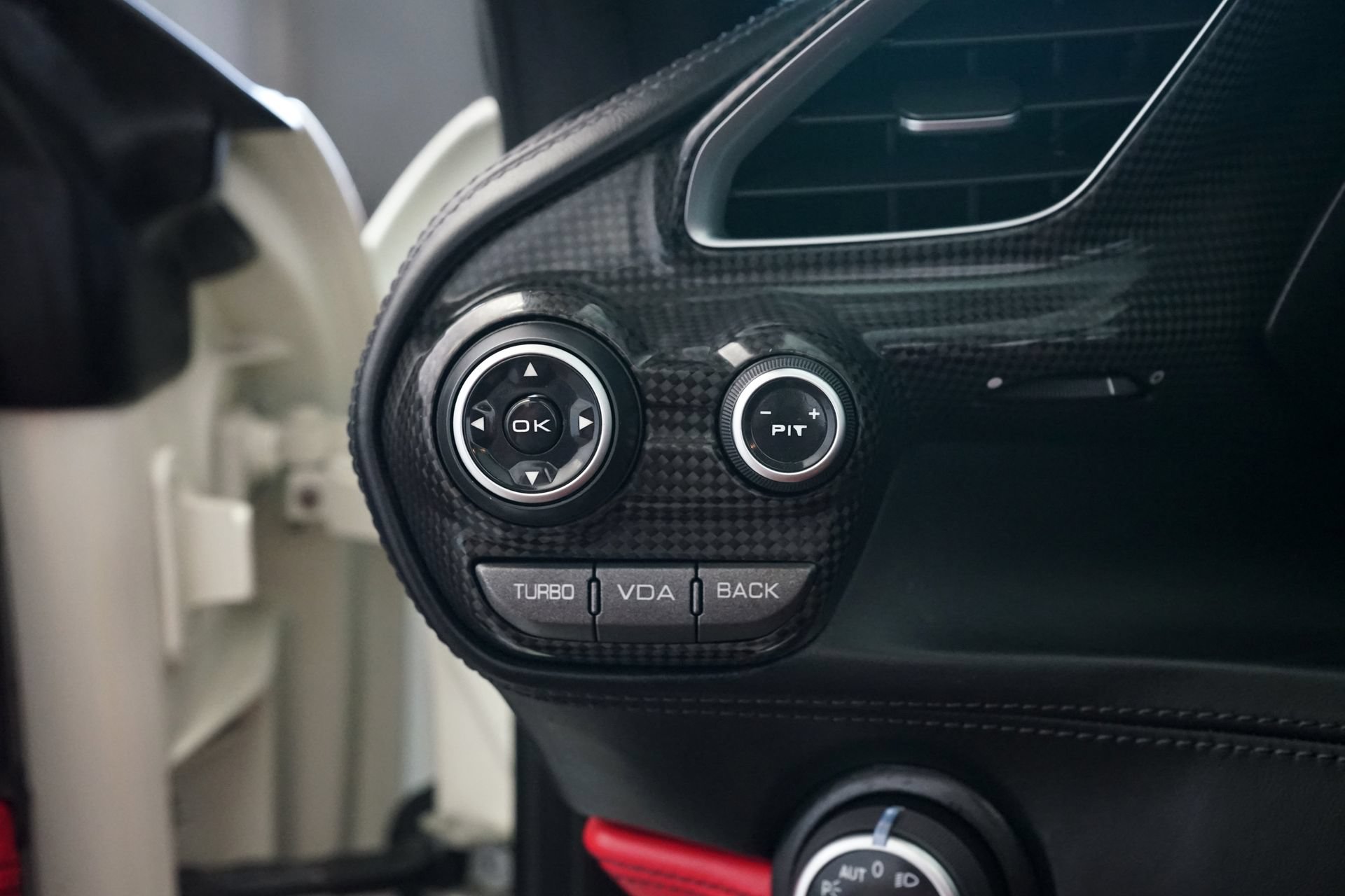 Used 2019 Ferrari 488 Spider RWD image 21