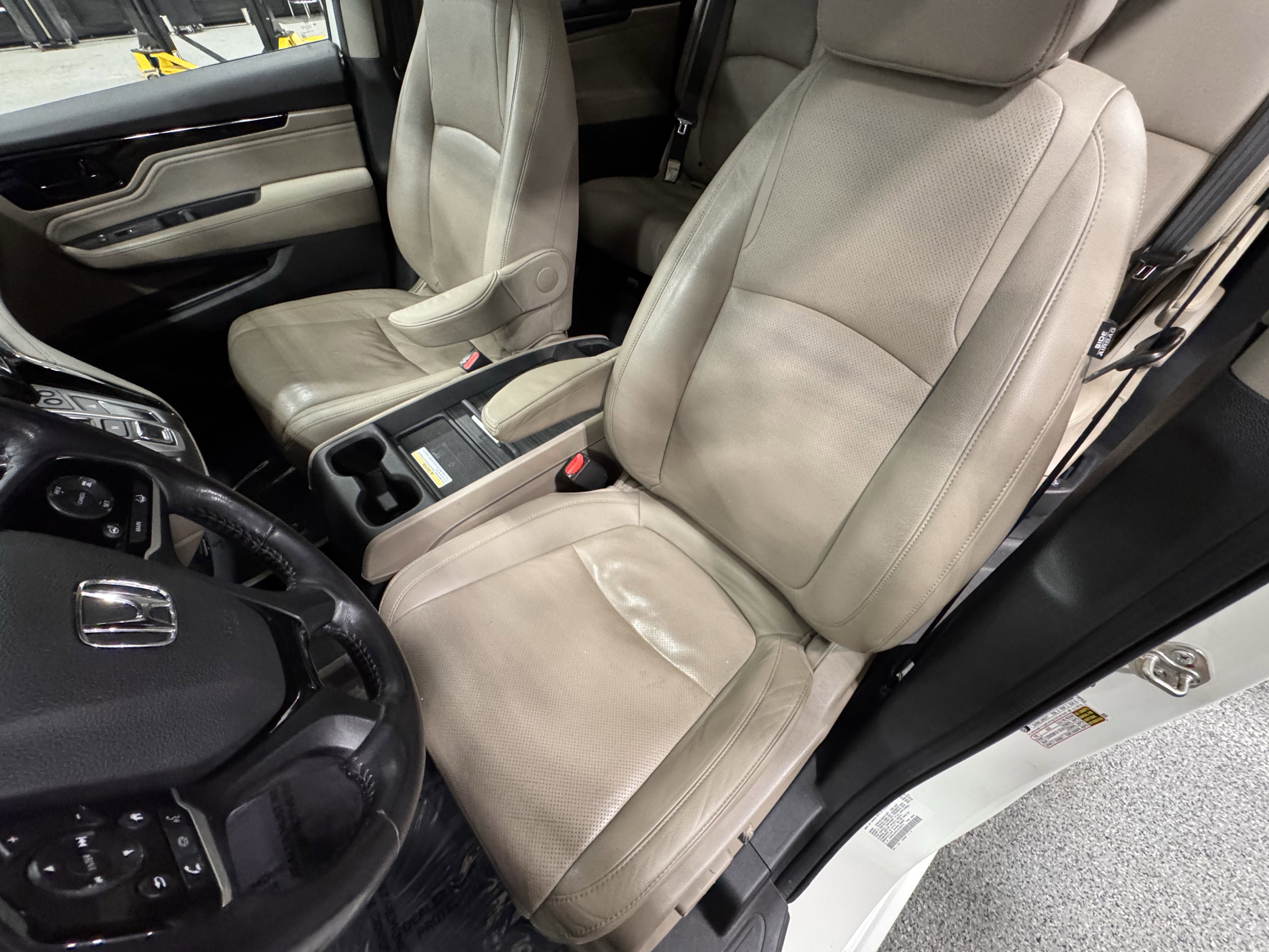 Used 2018 Honda Odyssey Elite image 20