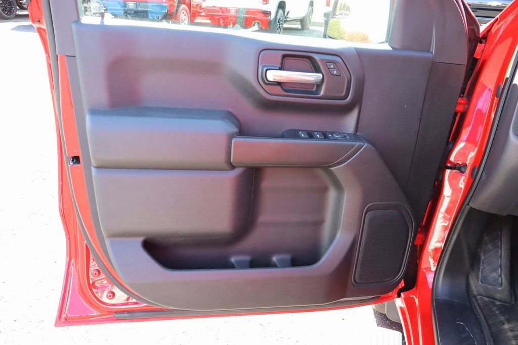 Used 2020 Chevrolet Silverado 1500 Custom w/ Custom Value Package image 18