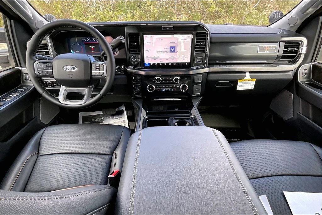 New 2026 Ford F250 Lariat w/ Black Appearance Package image 4
