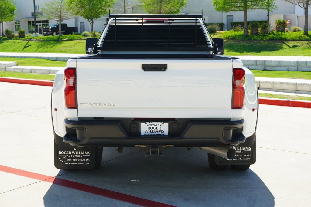 Used 2024 Chevrolet Silverado 3500 W/T image 4
