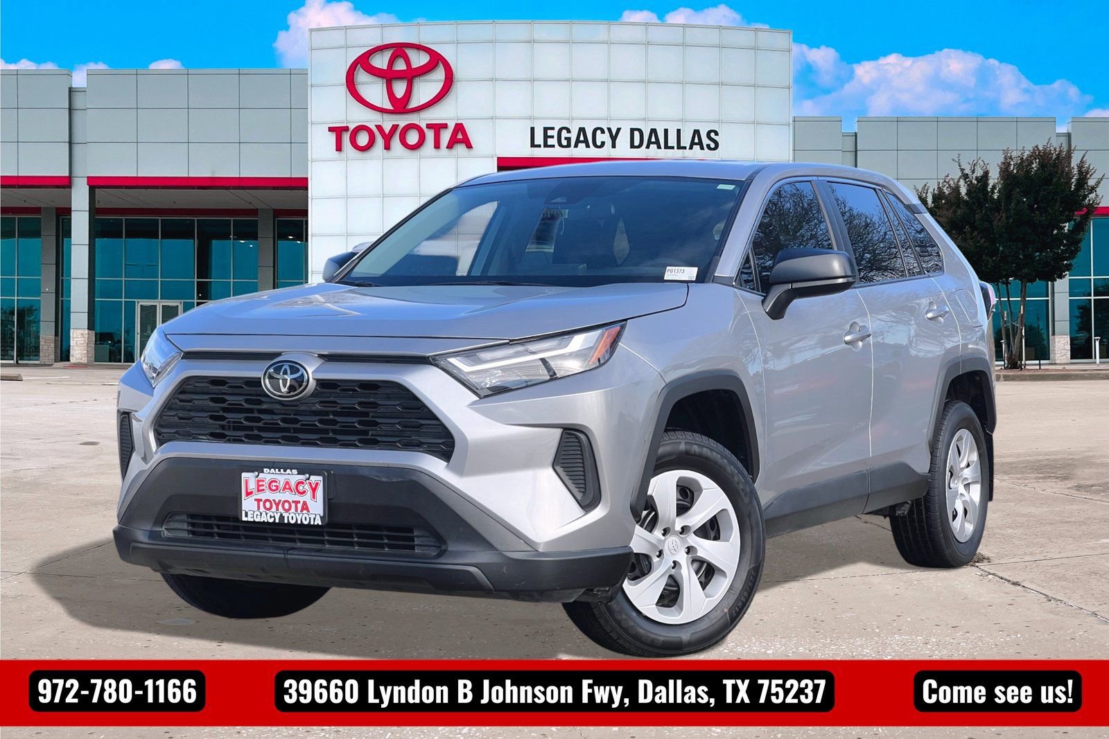 Used 2024 Toyota RAV4 LE image 1