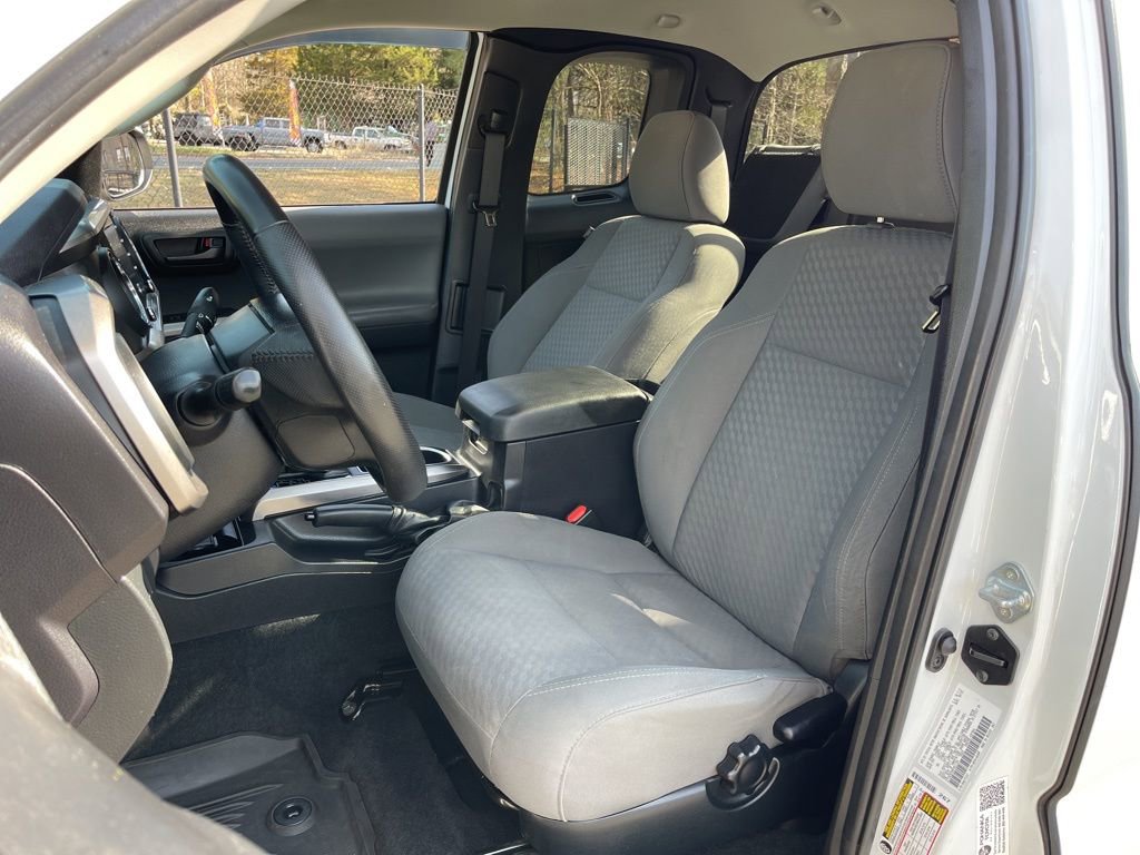 Certified 2022 Toyota Tacoma SR5 w/ SR5 Appearance Package (SM) image 20