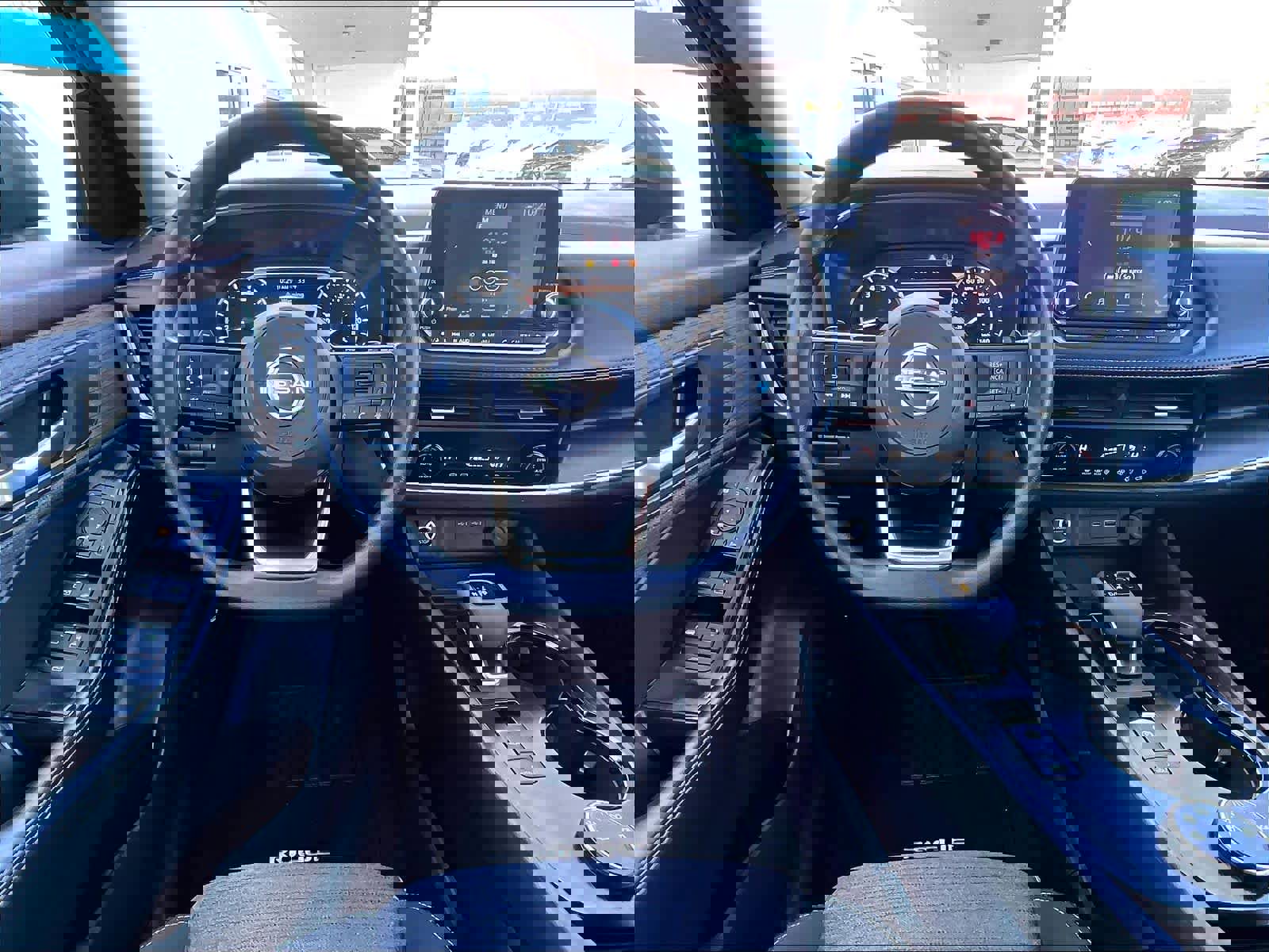 Used 2023 Nissan Rogue SV image 16