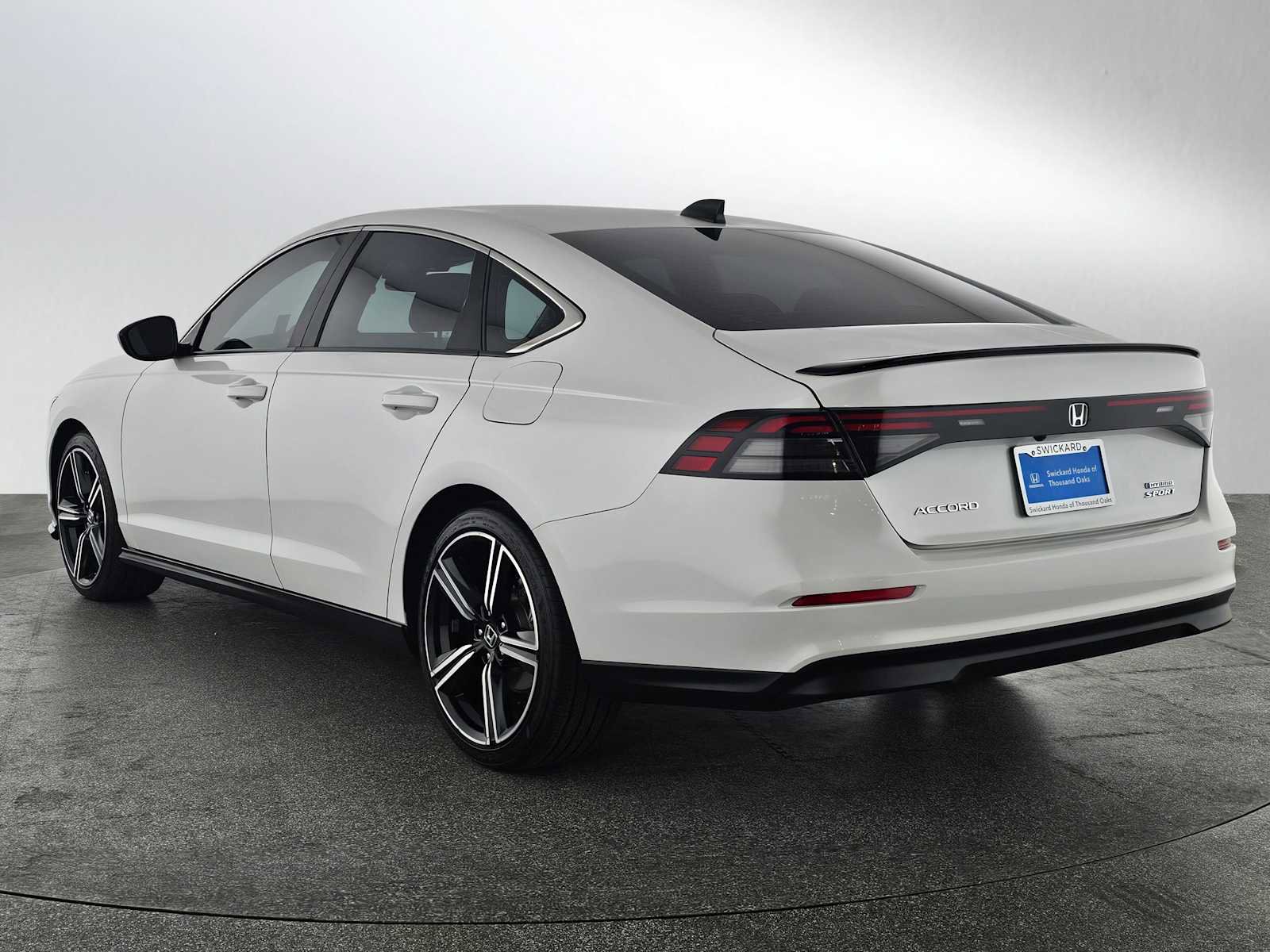 Used 2023 Honda Accord Sport image 5
