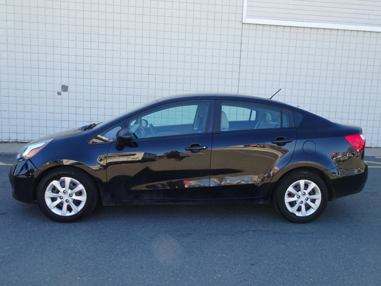 Used 2013 Kia Rio LX w/ PWR Pkg image 4