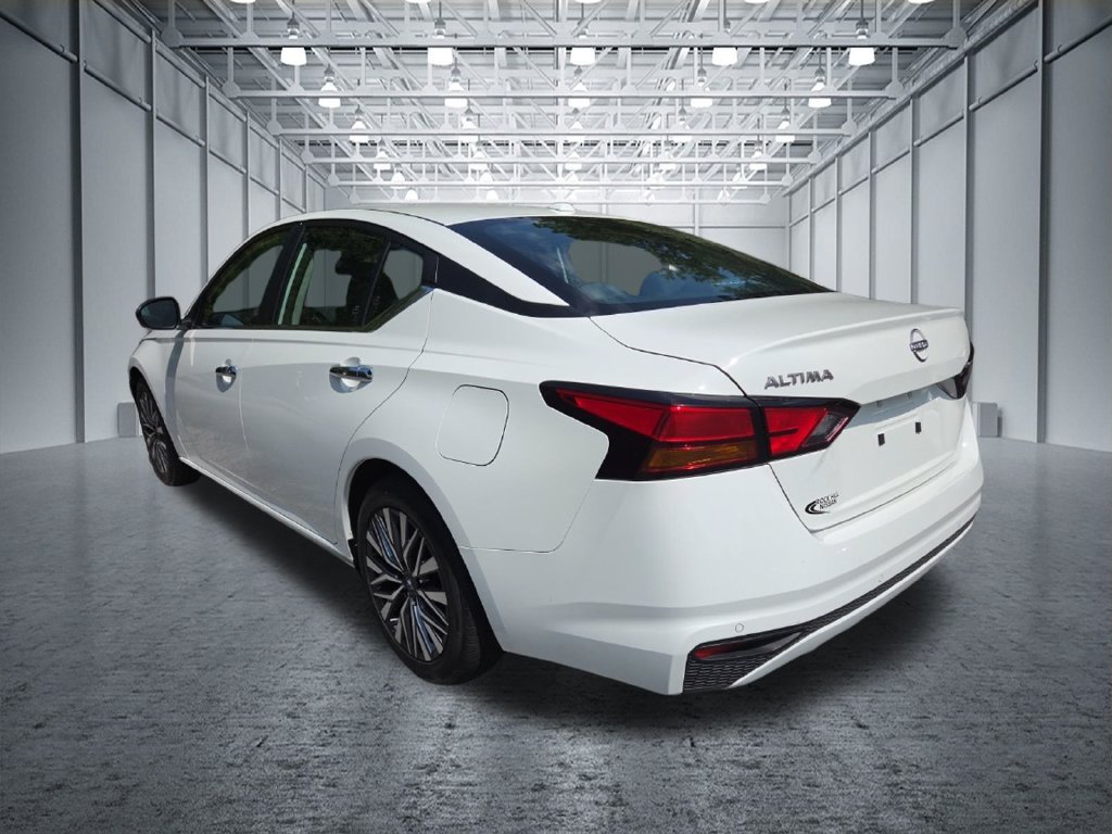 Used 2025 Nissan Altima 2.5 SV FWD image 6