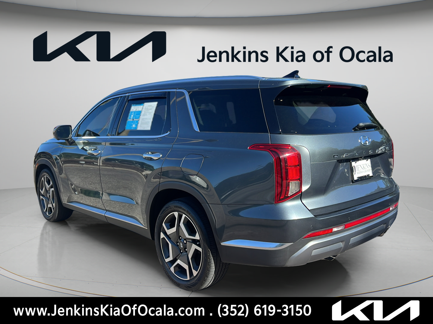 Used 2023 Hyundai Palisade Limited FWD image 5