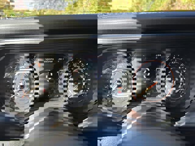 New 2025 Jeep Gladiator Rubicon w/ Convenience Group image 35