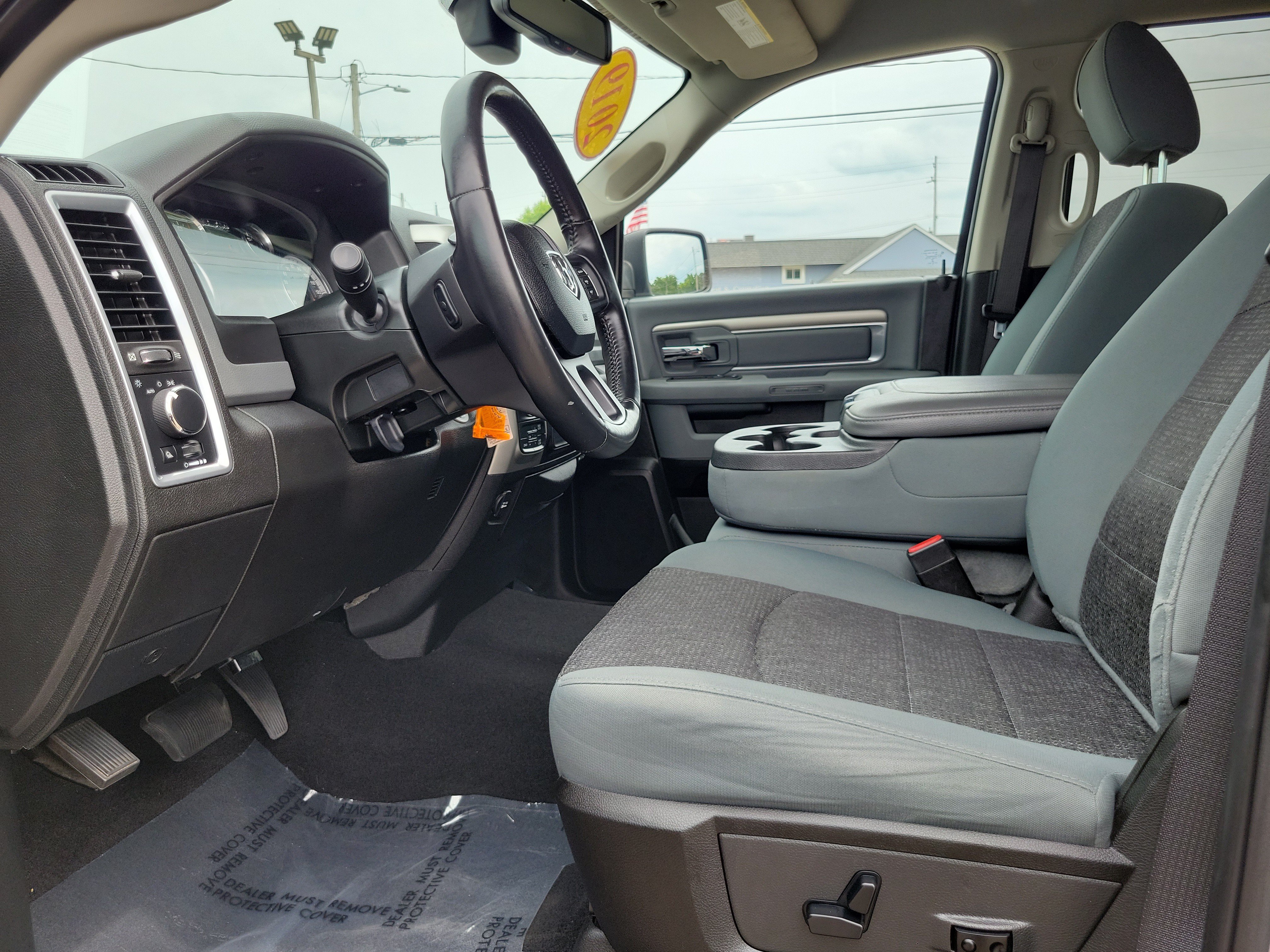 Used 2019 RAM 1500 Classic SLT w/ Luxury Group AWD/4WD image 8