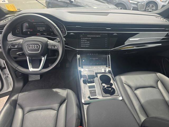 Used 2023 Audi Q7 2.0T Premium w/ Towing Package AWD/4WD image 22
