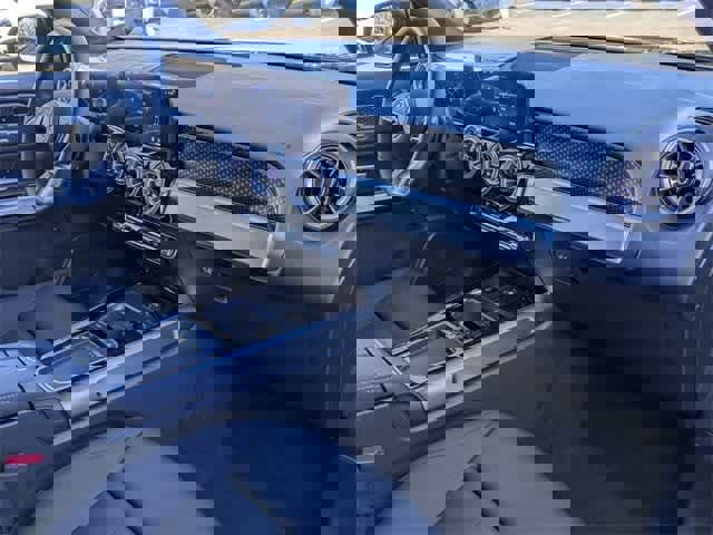 Used 2025 Mercedes-Benz GLB 250 image 11