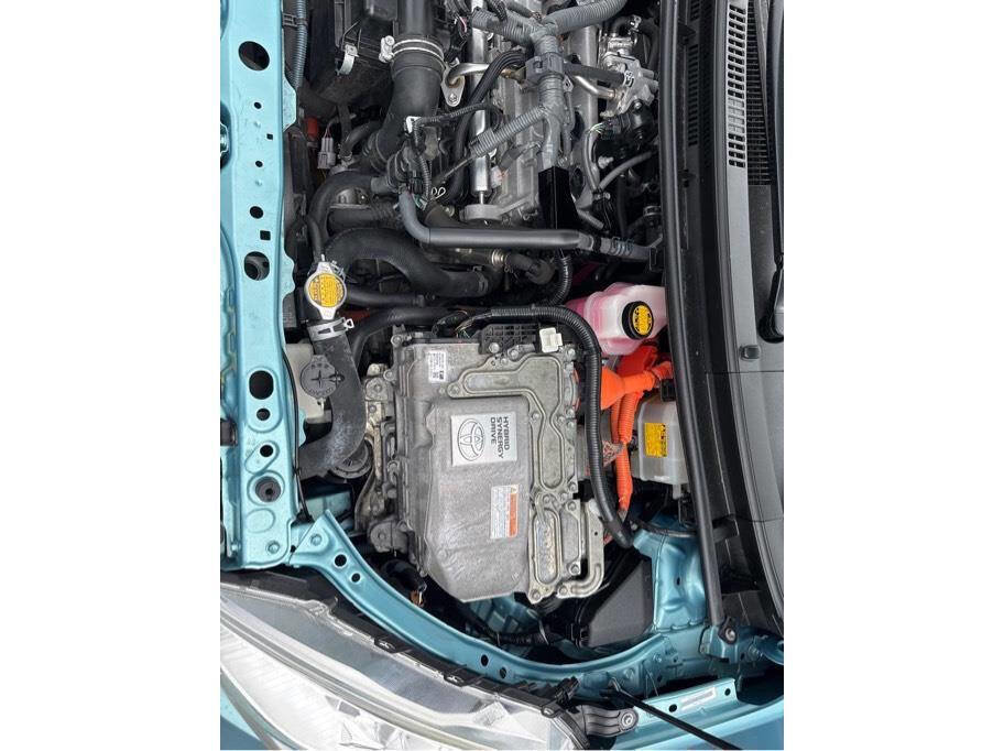 Used 2013 Toyota Prius C Three image 23