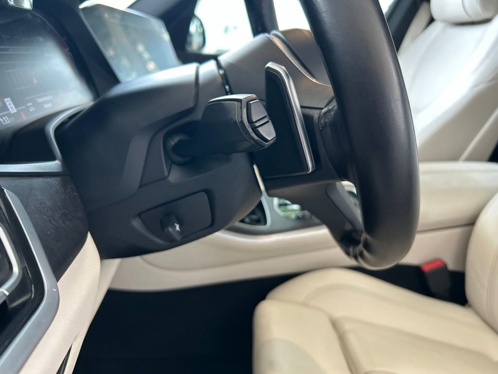Used 2022 BMW X5 sDrive40i w/ M Sport Package RWD image 46